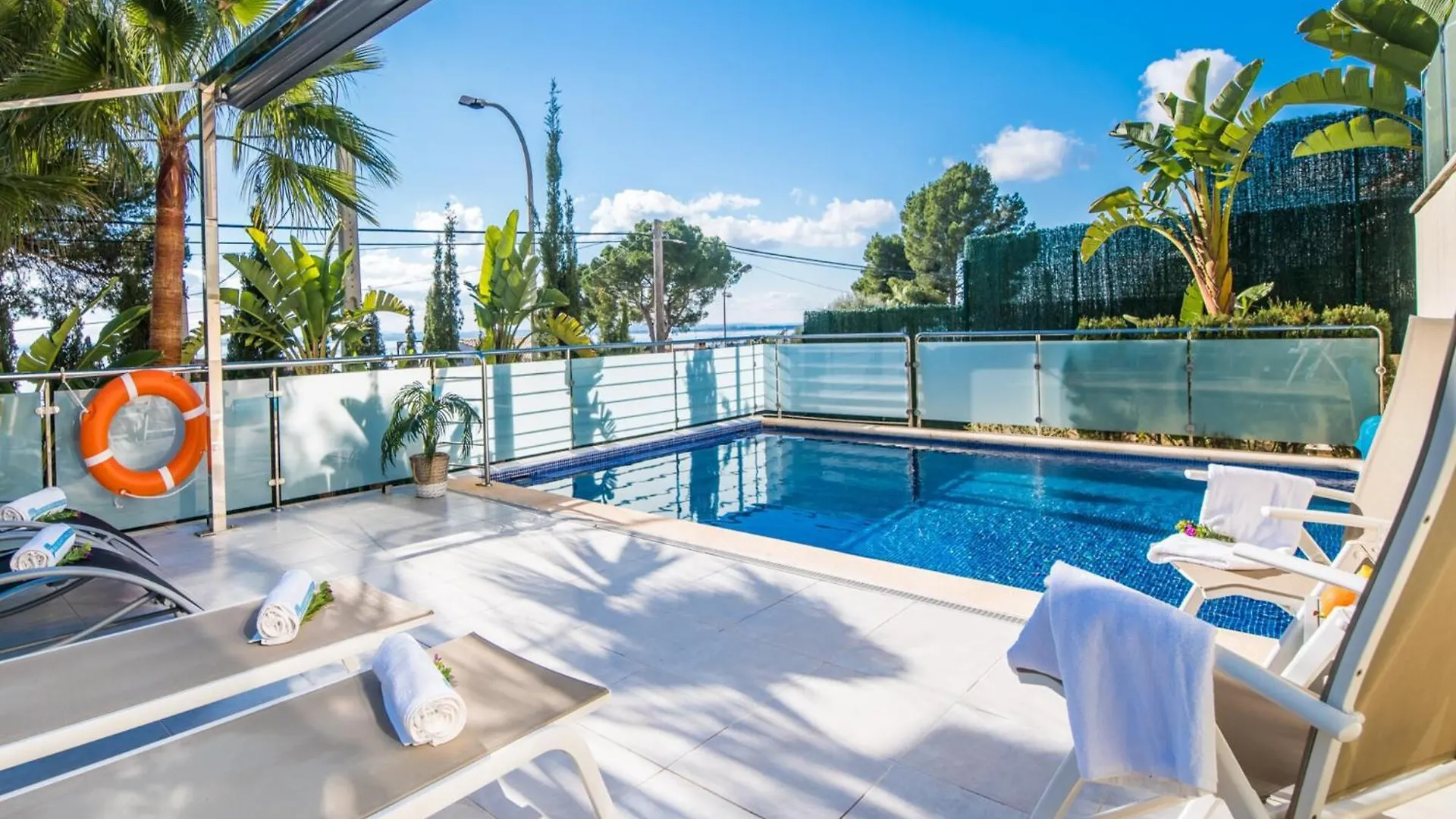 Stunning Villa With Private Terrace Alcanada 0*,