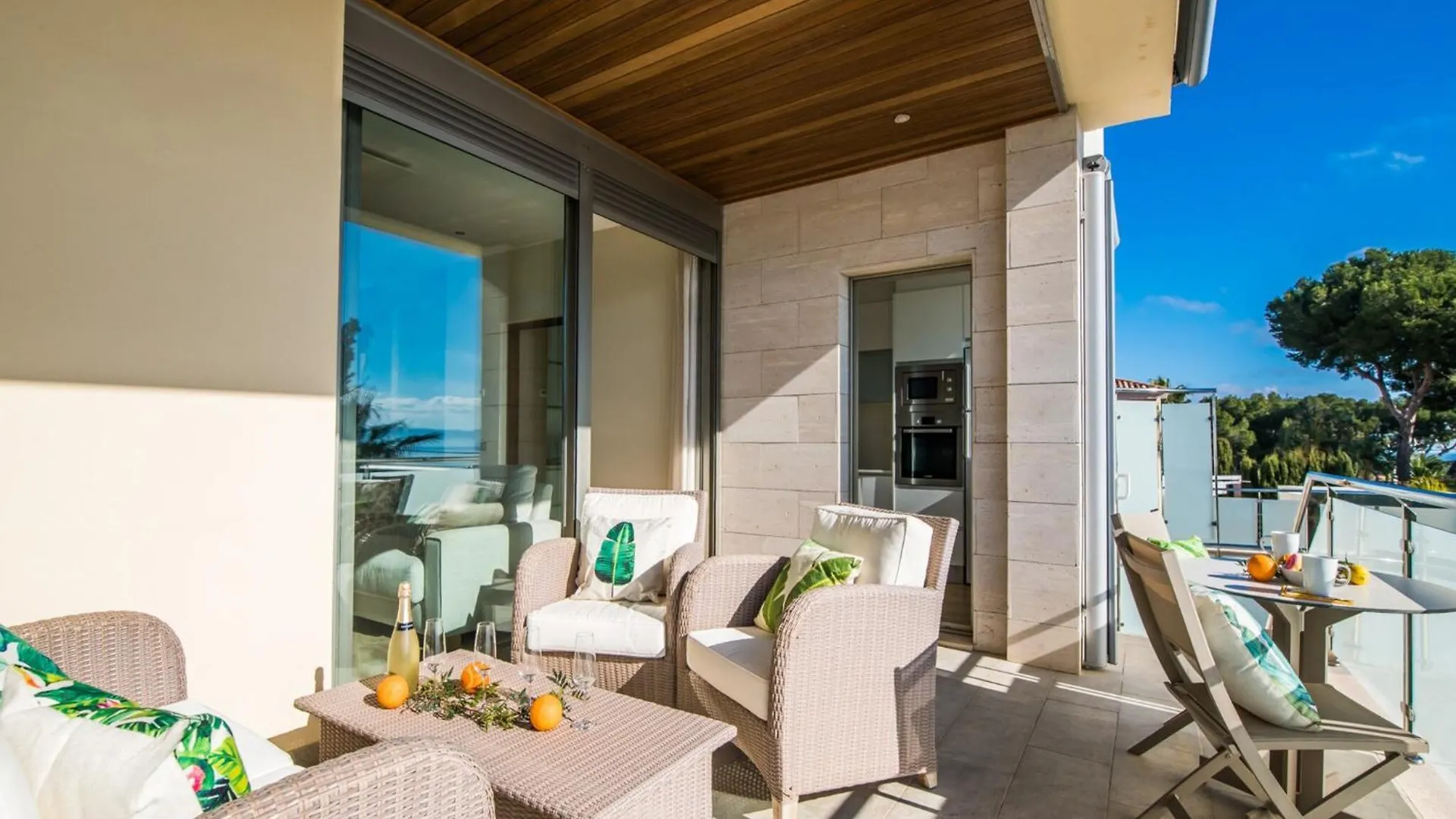 Stunning Villa With Private Terrace Alcanada 0*,